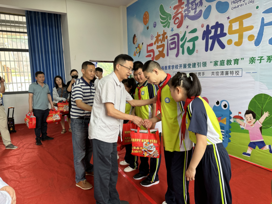 1685691767137383.jpg 447145723.jpg