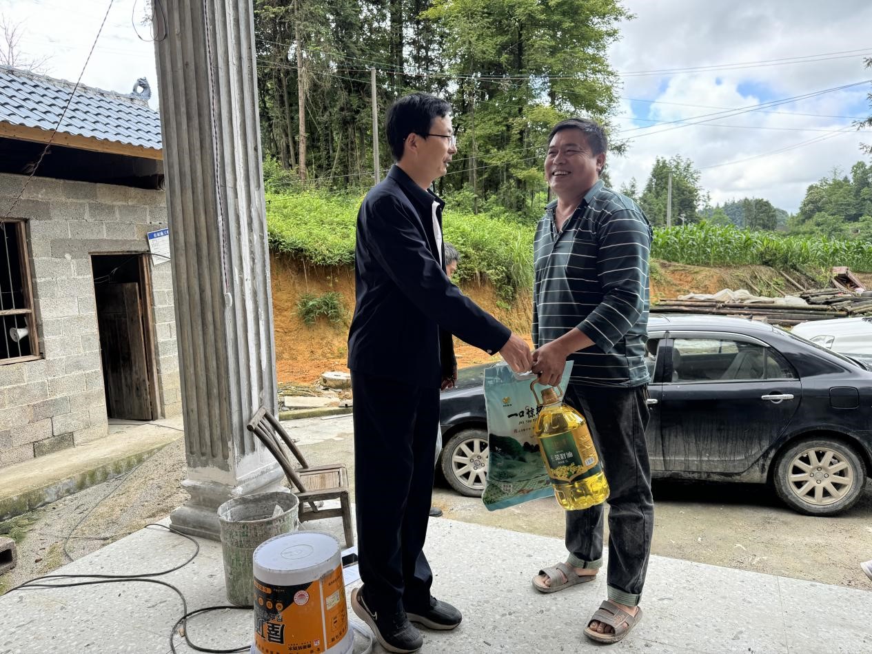 1717676773567158.jpg 1717676773567158.jpg