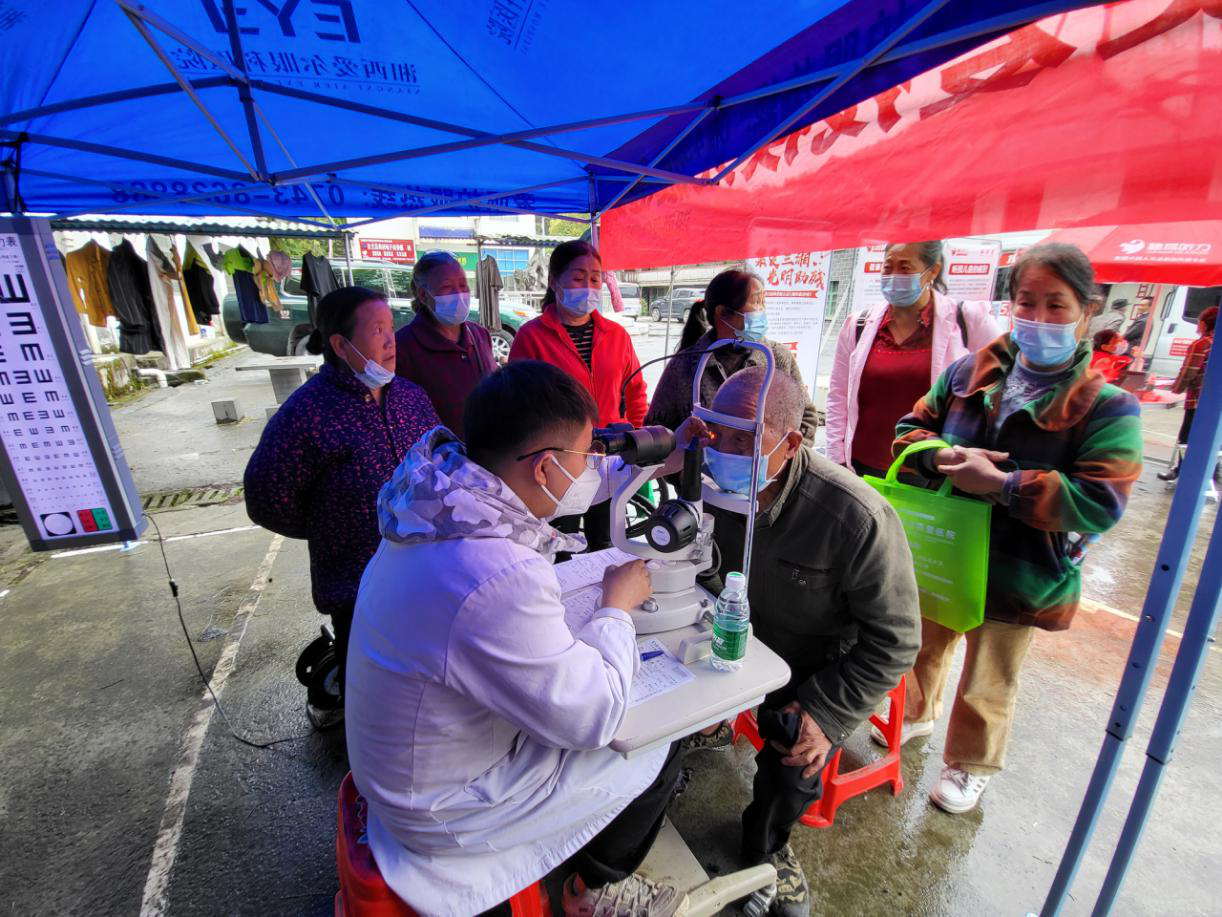 州残联深入古丈县开展“康复助残下乡· 共建美丽乡村”活动(图3)