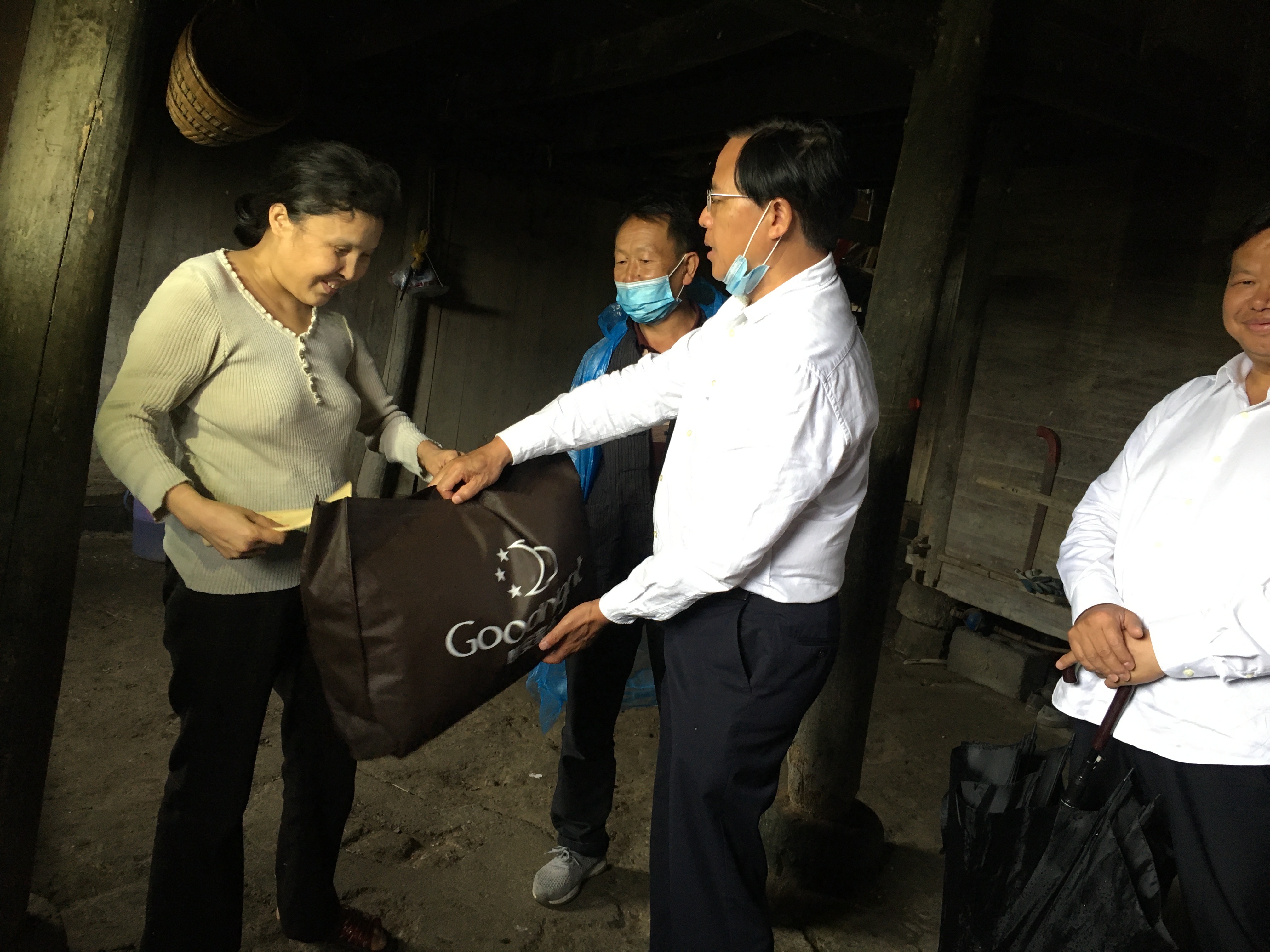 湘西州残联开展第30次全国助残日活动(图7) 3-2005221A254428.jpg