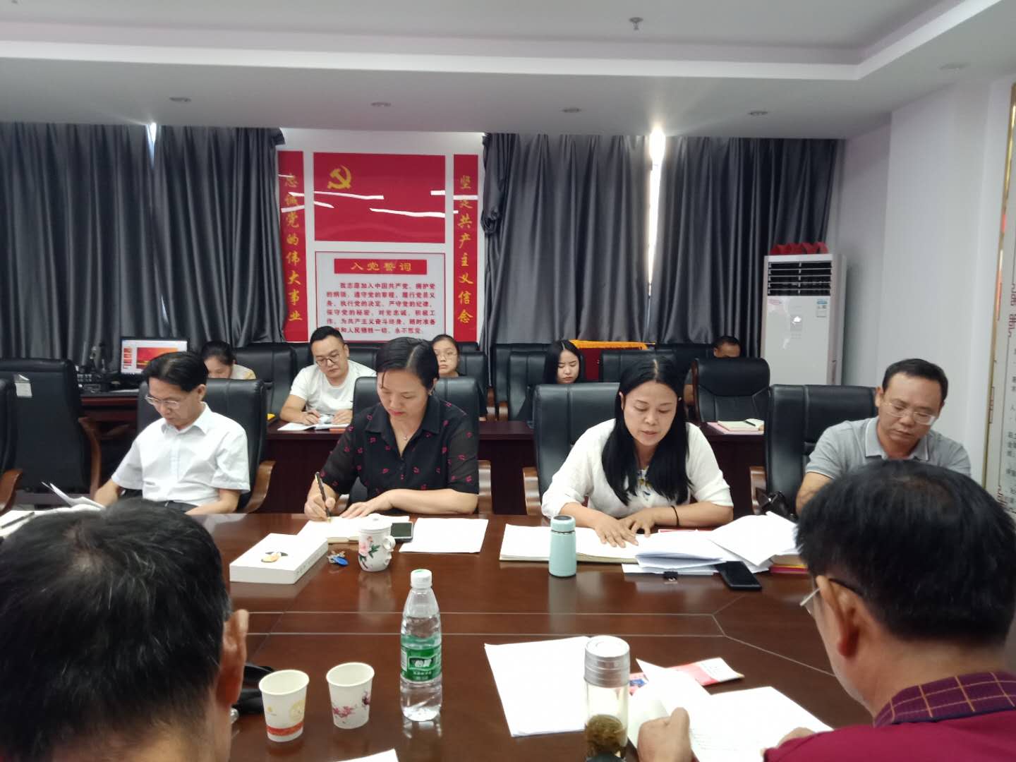 西州残联举行党组理论学习中心组(扩大) 第六次集体学习(图3) 3-200Z2141325135.jpg