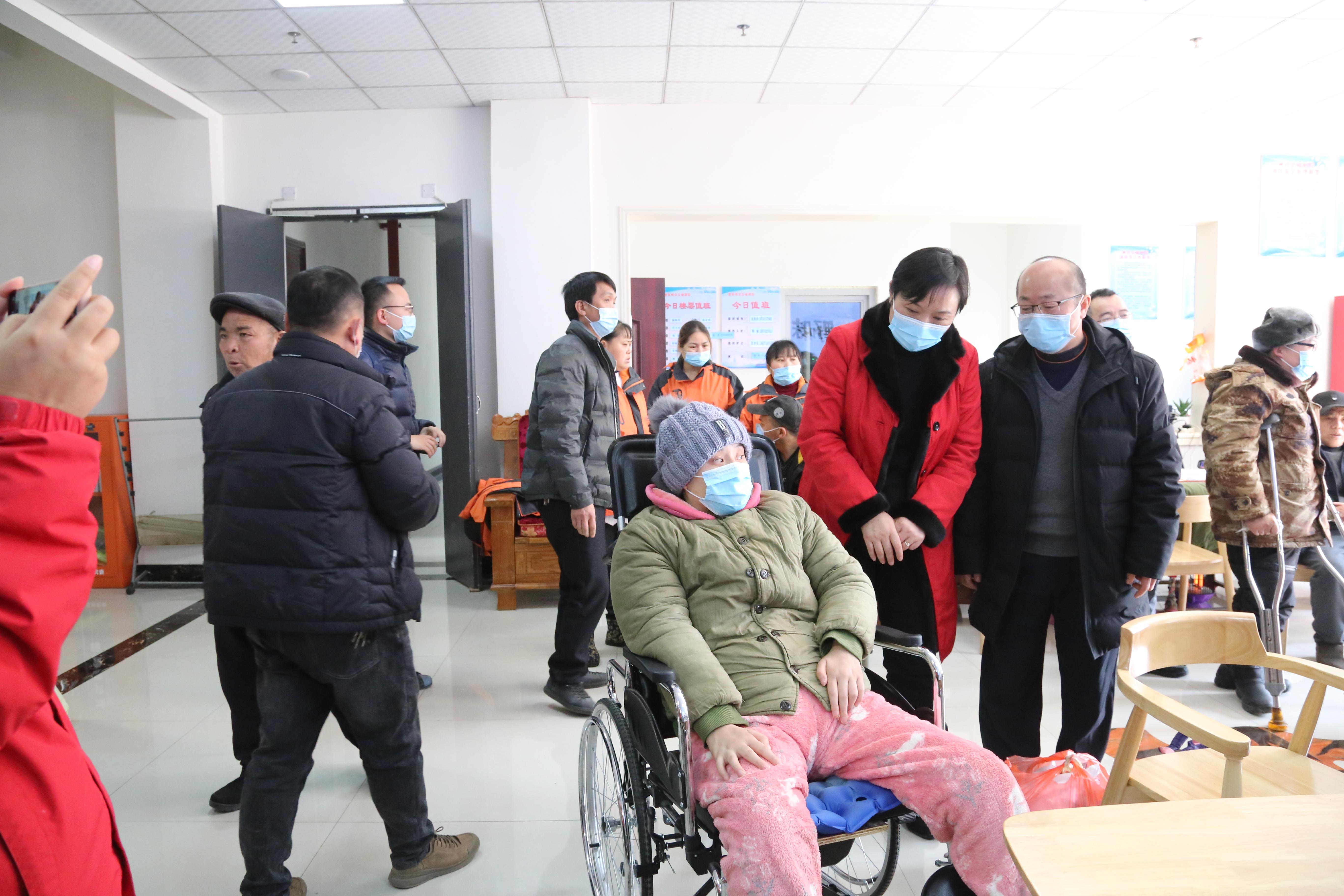走进福利院·情系重度残疾人(图3) 3-21011G6015LW.jpg