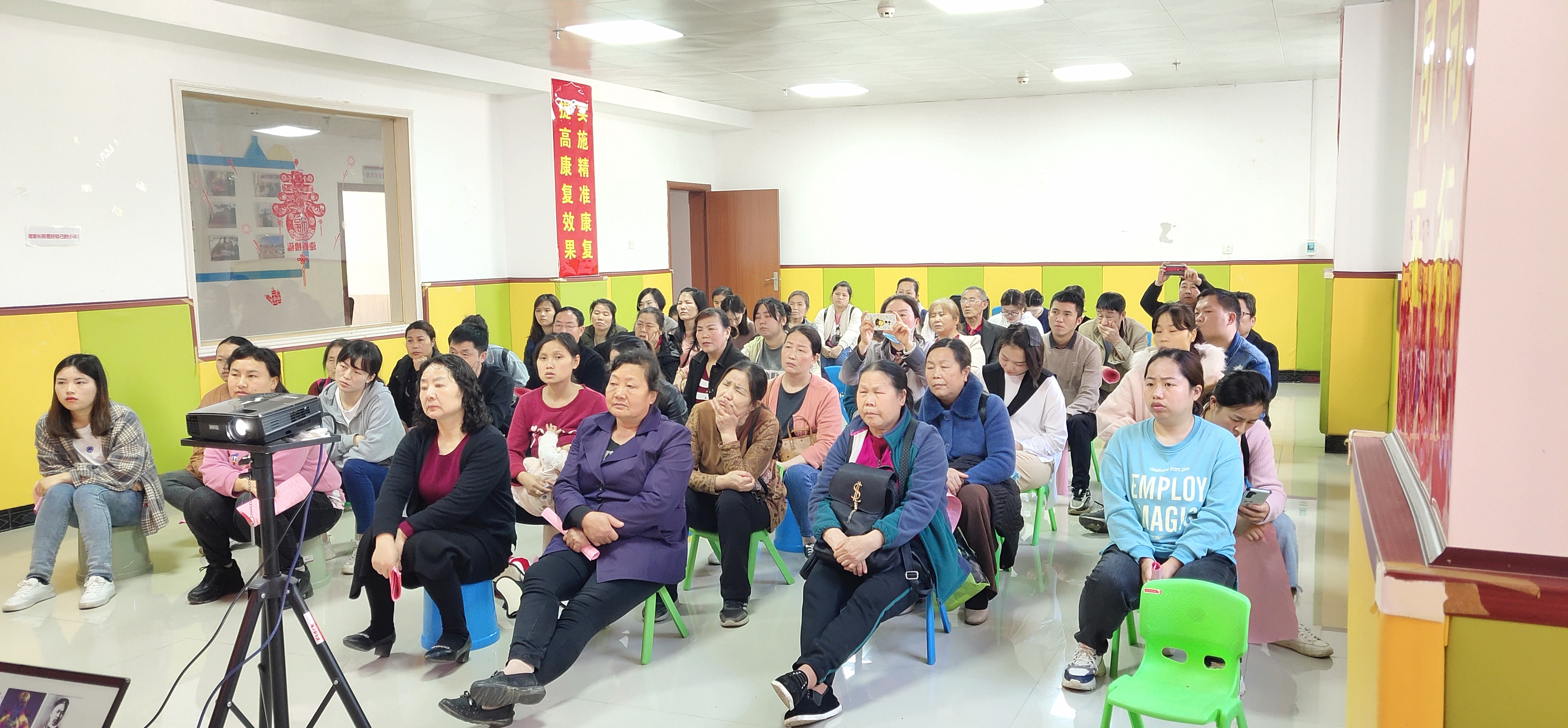 学党史、颂党恩、跟党走学党史、颂党恩、跟党走 ——州残联党组书记上党课(图3) 3-2104291S62K26.jpg