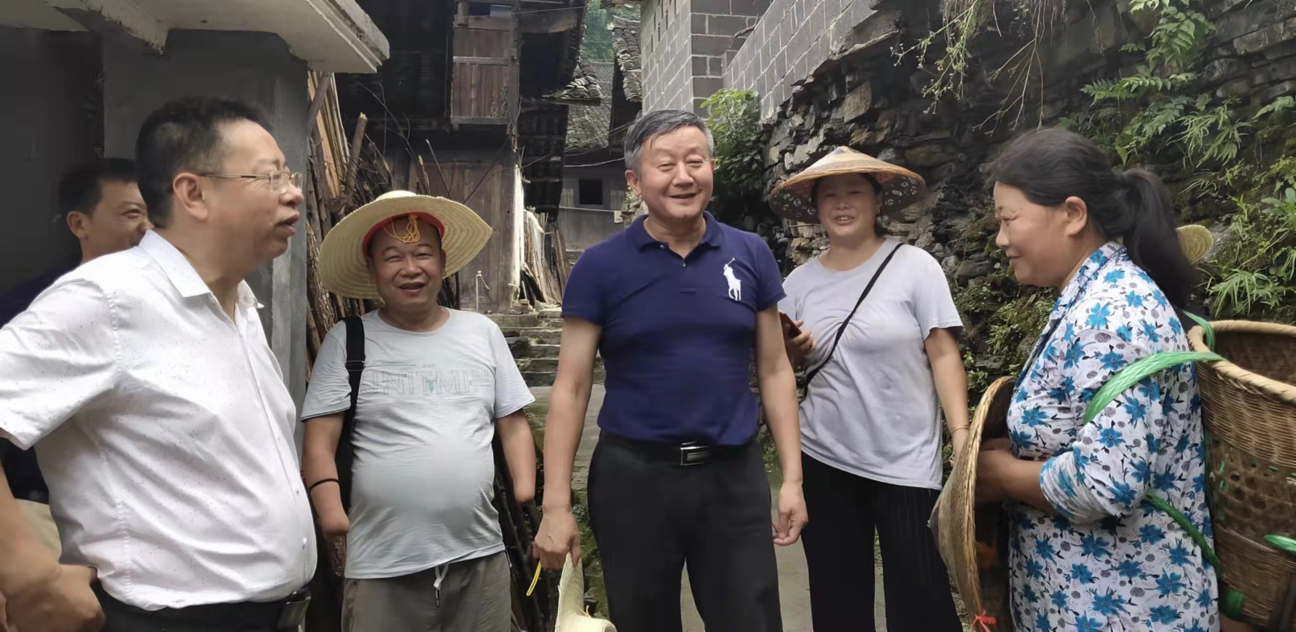 高位推动 压实责任 开创我州困难残疾人家庭无障碍改造工作新局面(图1) 高位推动 压实责任 开创我州困难残疾人家庭无障碍改造工作新局面(图1)